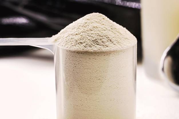 Czy białko serwatkowe ma laktozę?