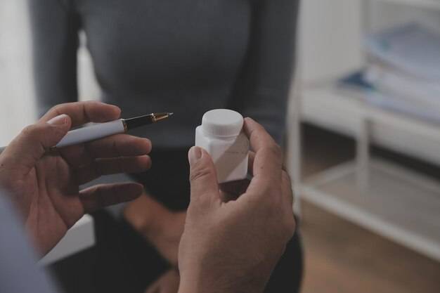 Jak działa testosteron w żelu i jakie ma zastosowanie oraz dawkowanie?