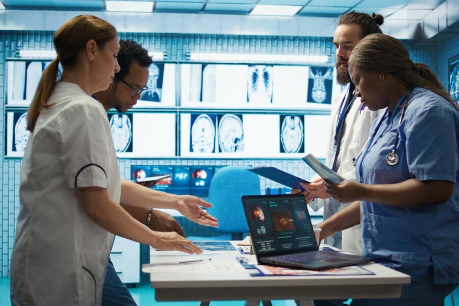 Które placówki realizują program profilaktyka 40 plus?